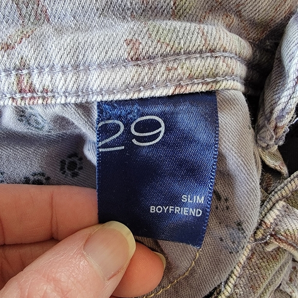 PILCRO Light Blue All Over Print Floral Straight Leg Slim Boyfriend Jeans Sz 29 - Picture 10 of 16